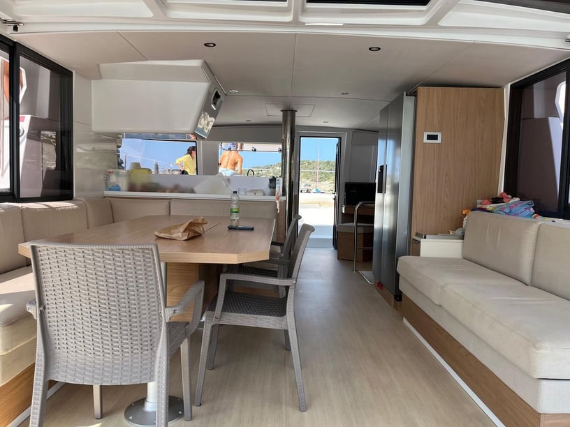 Cagliari Catamaran 5 cabin 9 berths 9 guests 13.75 m Listing Number: #27095 2
