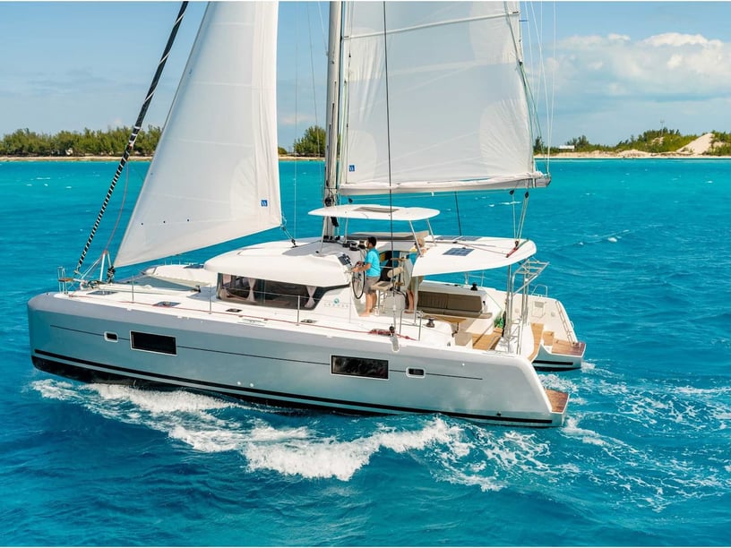 Volos Catamaran 6 cabin 10 berths 10 guests 12.8 m Listing Number: #27105