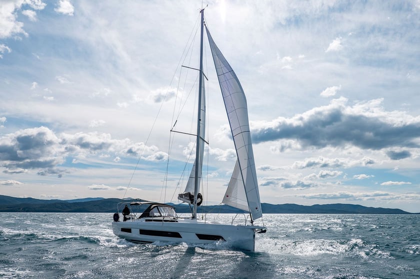 Piombino Segelboot 4 Kabine 10 Liegeplätze 10 Gäste 12.75 m Nummer des Inserats: #27109 3