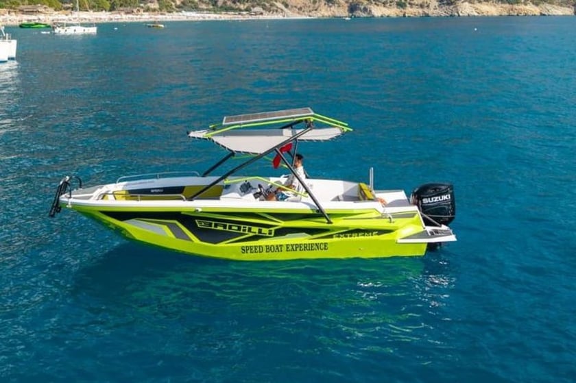 Fethiye Bateau à moteur   Invités 6  7.2 m Numéro de l'annonce: #27111