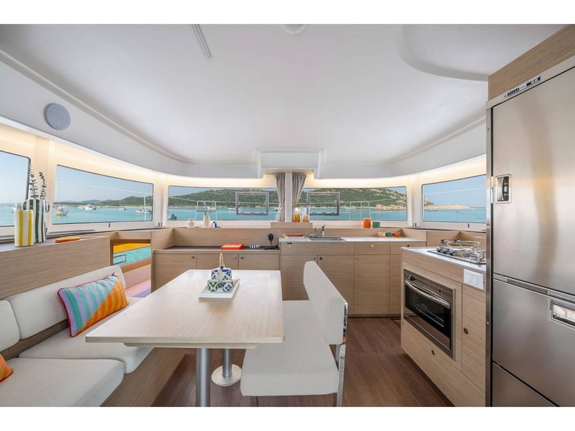 Pointe à Pitre Catamaran Cabine 4  10  slaapplaatsen 10  gasten 11.58 m Lijstnummer: #27129 2