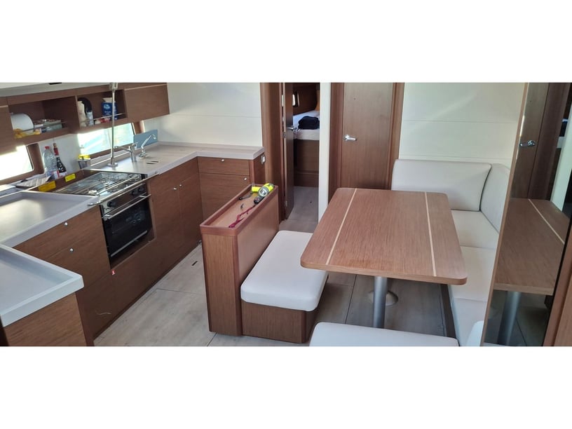 Tropea Barca a vela cabina 5  cuccette 12  12  ospiti 14.6 m Numero dell'inserzione: #27131 2