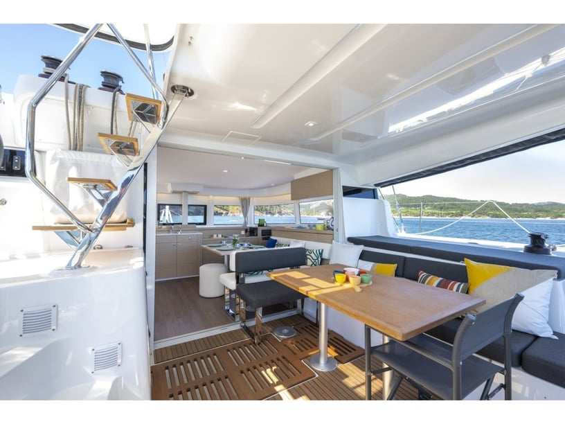 Pointe à Pitre Catamaran Cabine 6  10  slaapplaatsen 10  gasten 13.85 m Lijstnummer: #27133 2