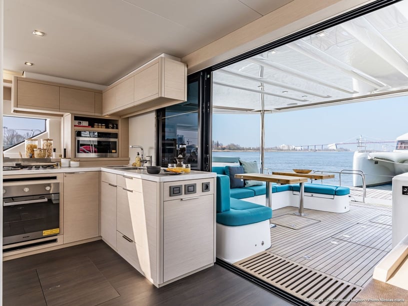 Fethiye Catamaran Cabine 5  Couchettes 10  Invités 10  18.38 m Numéro de l'annonce: #27139 3