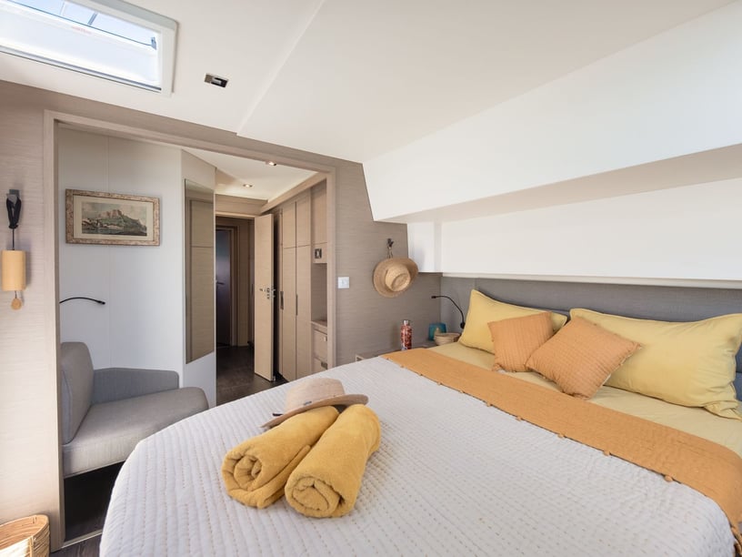 Martinique Catamaran Cabine 5  7  slaapplaatsen 7  gasten 15.54 m Lijstnummer: #27164 2