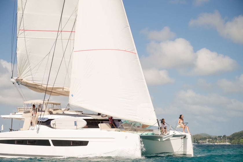 Martinique Catamaran Cabine 5  7  slaapplaatsen 7  gasten 15.54 m Lijstnummer: #27164 5