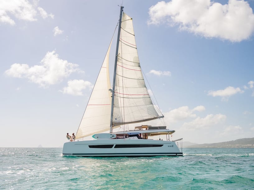 Martinica Catamarán Cabina 5  7  literas 7  invitados 15.54 m Número de anuncio: #27164