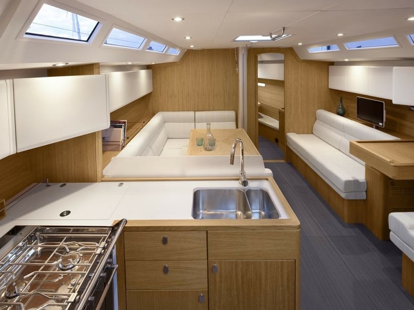 Punat Segelboot 3 Kabine 6 Liegeplätze 6 Gäste 13.6 m Nummer des Inserats: #27199 2