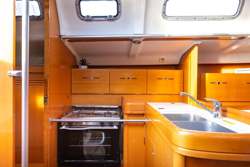 Punat Zeilboot Cabine 3  7  slaapplaatsen 7  gasten 11.92 m Lijstnummer: #27200 5