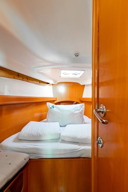 Punat Zeilboot Cabine 3  7  slaapplaatsen 7  gasten 11.92 m Lijstnummer: #27200 4