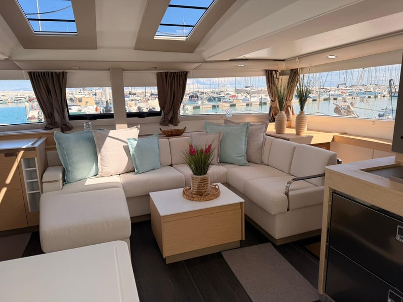 Capo d'Orlando Catamaran 4 cabin 8 berths 8 guests 13.45 m Listing Number: #27217 2