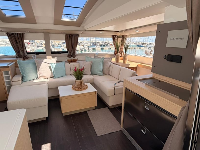 Capo d'Orlando Catamaran 4 cabin 8 berths 8 guests 13.45 m Listing Number: #27217 4
