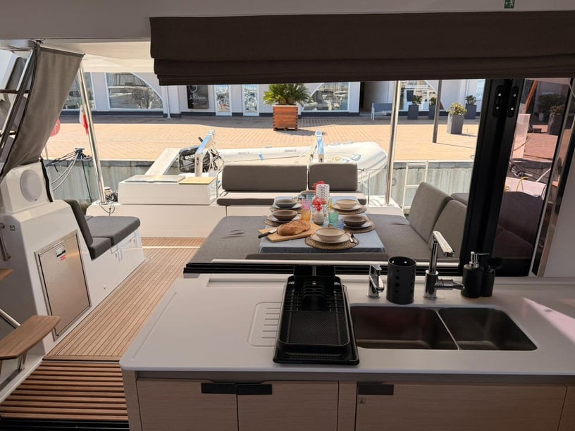 Capo d'Orlando Catamaran 4 cabin 8 berths 8 guests 13.45 m Listing Number: #27217 3
