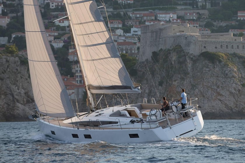 Denia Zeilboot Cabine 3  6  slaapplaatsen 6  gasten 15.75 m Lijstnummer: #27227 4