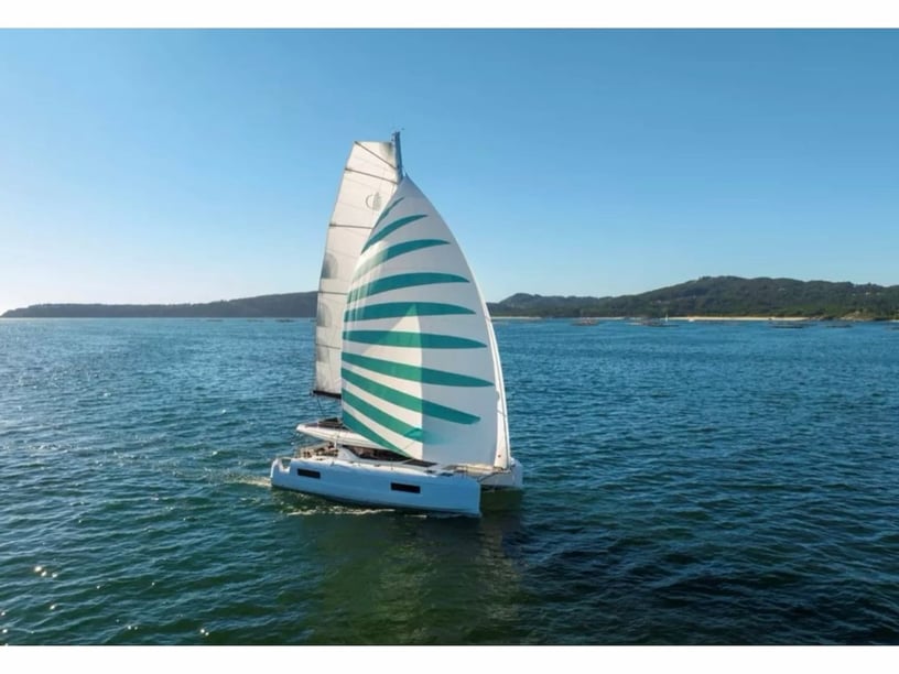 Portisco Catamaran Cabine 3  Couchettes 8  Invités 10  13.85 m Numéro de l'annonce: #27233