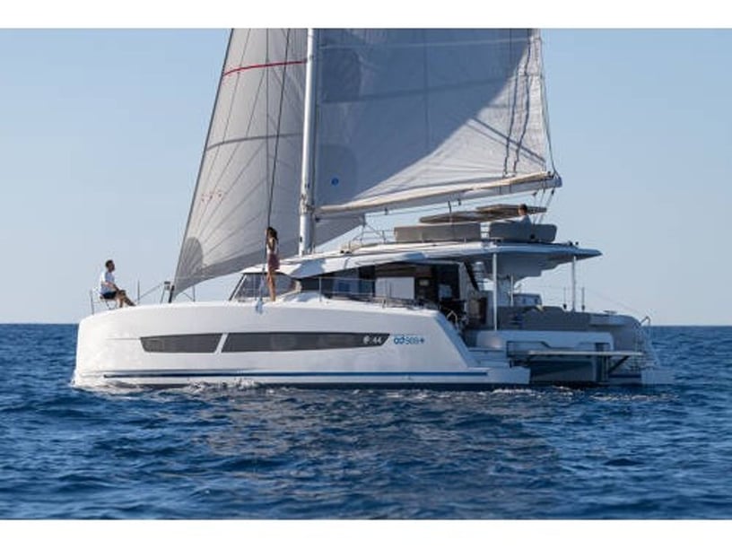 Paros Catamarán Cabina 4  8  literas 10  invitados 13.26 m Número de anuncio: #27235