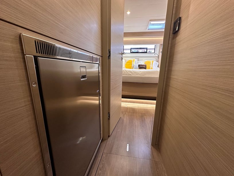 Split Catamarán Cabina 7  11  literas 11  invitados 15.6 m Número de anuncio: #27238 5