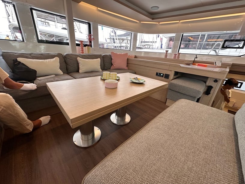 Split Catamarán Cabina 7  11  literas 11  invitados 15.6 m Número de anuncio: #27238 3