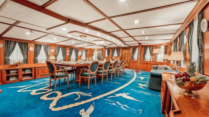 Gesplitst Motorjacht Cabine 6  12  slaapplaatsen 12  gasten 54 m Lijstnummer: #27245 3