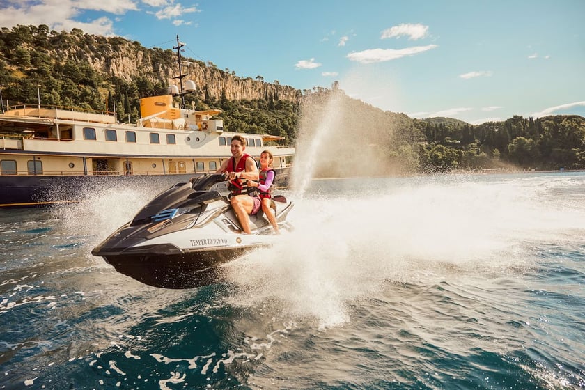 Gesplitst Motorjacht Cabine 6  12  slaapplaatsen 12  gasten 54 m Lijstnummer: #27245 5