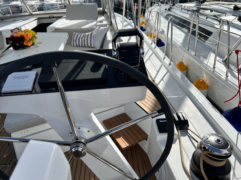 Split Sailboat 5 cabin 12 berths 12 guests 16.28 m Listing Number: #27259 3