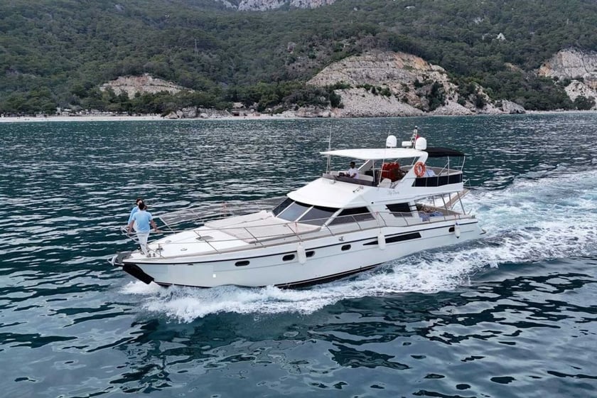 Antalya Yacht à moteur Cabine 3  Couchettes 4  Invités 24  19 m Numéro de l'annonce: #27263 4