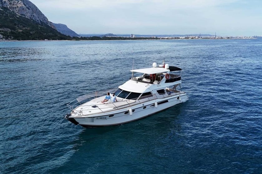 Antalya Yacht à moteur Cabine 3  Couchettes 4  Invités 24  19 m Numéro de l'annonce: #27263 5