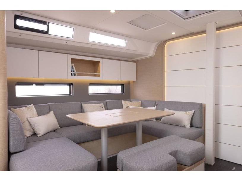 Castellammare di Stabia Barca a vela cabina 4  cuccette 10  10  ospiti 12.75 m Numero dell'inserzione: #27269 2