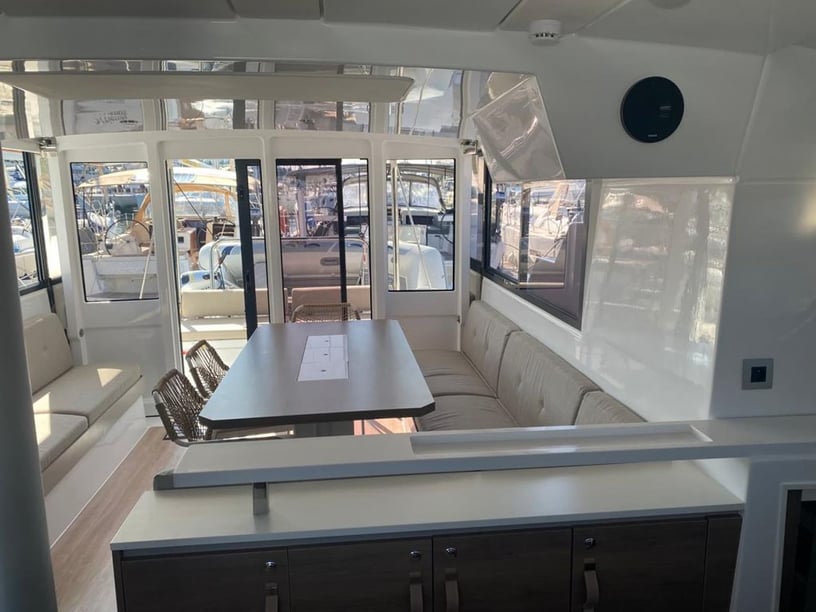 Sibenik Catamaran Cabine 4  10  slaapplaatsen 12  gasten 12.31 m Lijstnummer: #27271 5