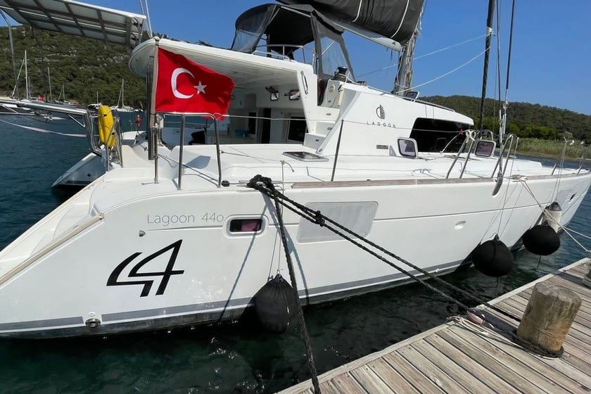 Gocek Catamaran Cabine 4  Couchettes 8  Invités 8  14 m Numéro de l'annonce: #27273 2