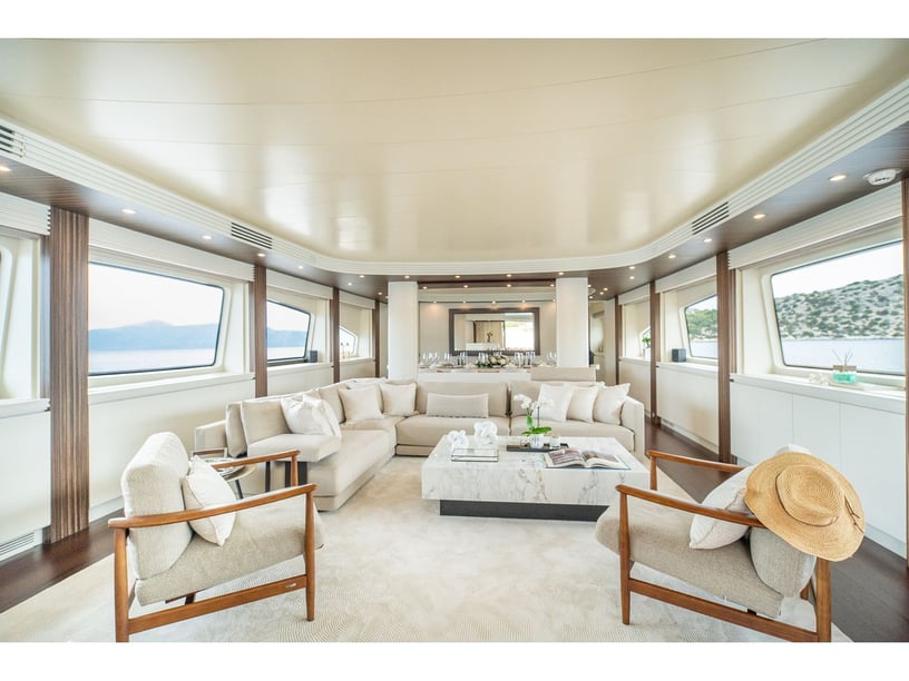 Athene Motorjacht Cabine 6  12  slaapplaatsen 12  gasten 39.08 m Lijstnummer: #27285 2