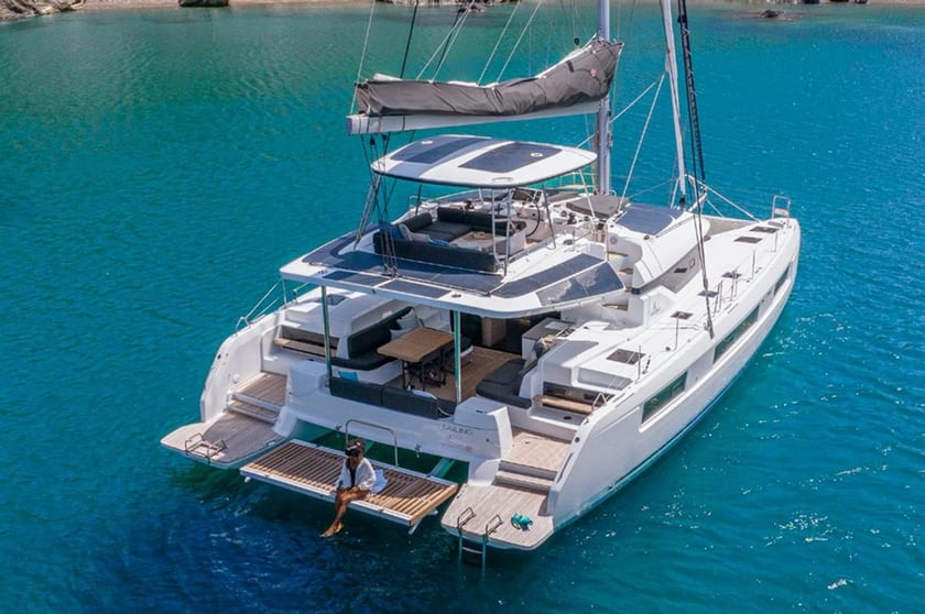 Athens Catamaran 4 cabin 10 berths 10 guests 15.35 m Listing Number: #27288 4