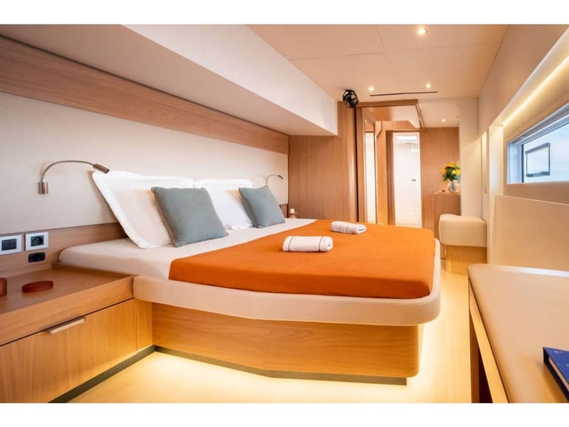 Kaštel Gomilica Catamarano cabina 5  cuccette 10  10  ospiti 17.65 m Numero dell'inserzione: #27297 2