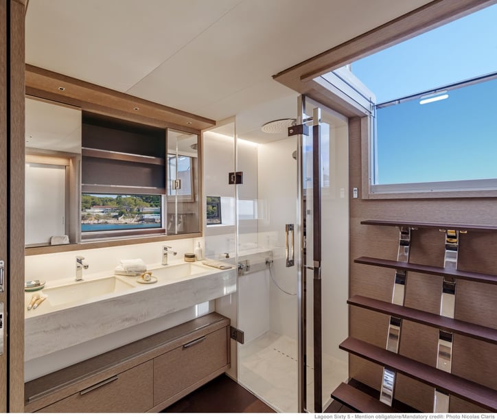 Olbia Catamaran Cabine 5  10  slaapplaatsen 10  gasten 20.55 m Lijstnummer: #27306 3