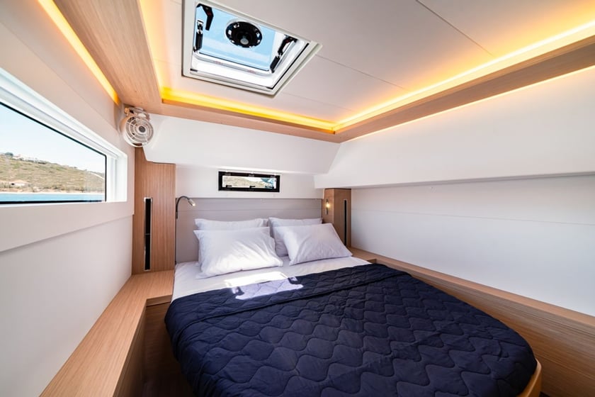 Nydri Catamaran Cabine 4  12  slaapplaatsen 12  gasten 13.85 m Lijstnummer: #27314 3