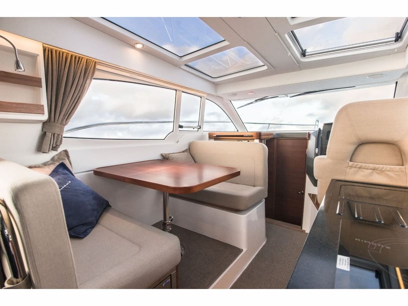 Split Sürat Teknesi 2 kabin Konaklama 6 kişi Seyir 6 kişi 10.07 m İlan No: #27323 2