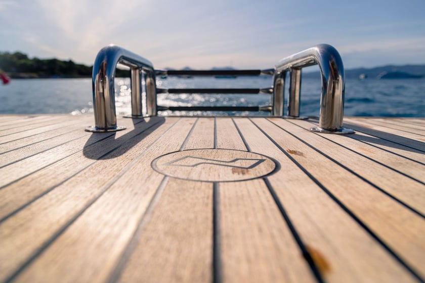 Split Sürat Teknesi 2 kabin Konaklama 6 kişi Seyir 6 kişi 10.07 m İlan No: #27323 5