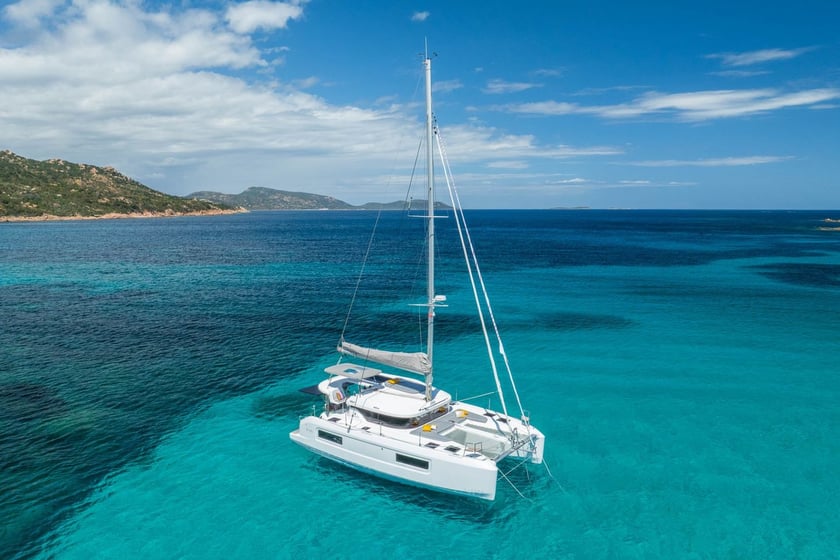 Split Catamarán Cabina 6  12  literas 12  invitados 13.12 m Número de anuncio: #27325 4