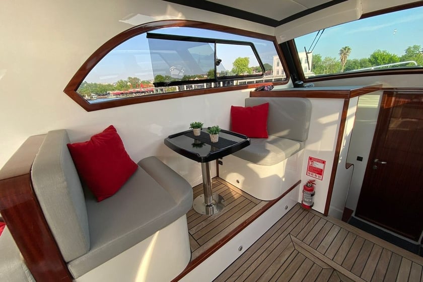 Anadolu Hisarı Motoryat   Seyir 10 kişi 12 m İlan No: #27329 5