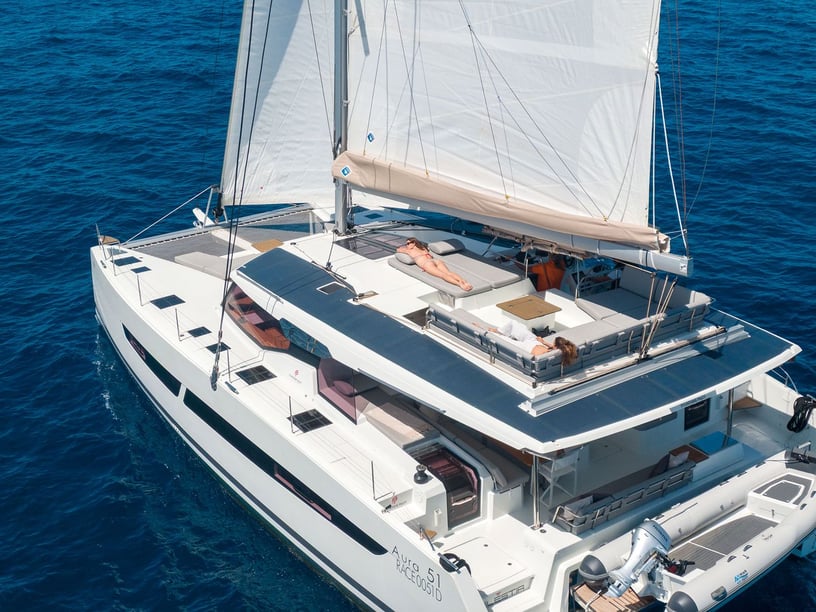 Castellammare di Stabia Katamaran 5 Kabine 11 Liegeplätze 11 Gäste 15.54 m Nummer des Inserats: #27342 5