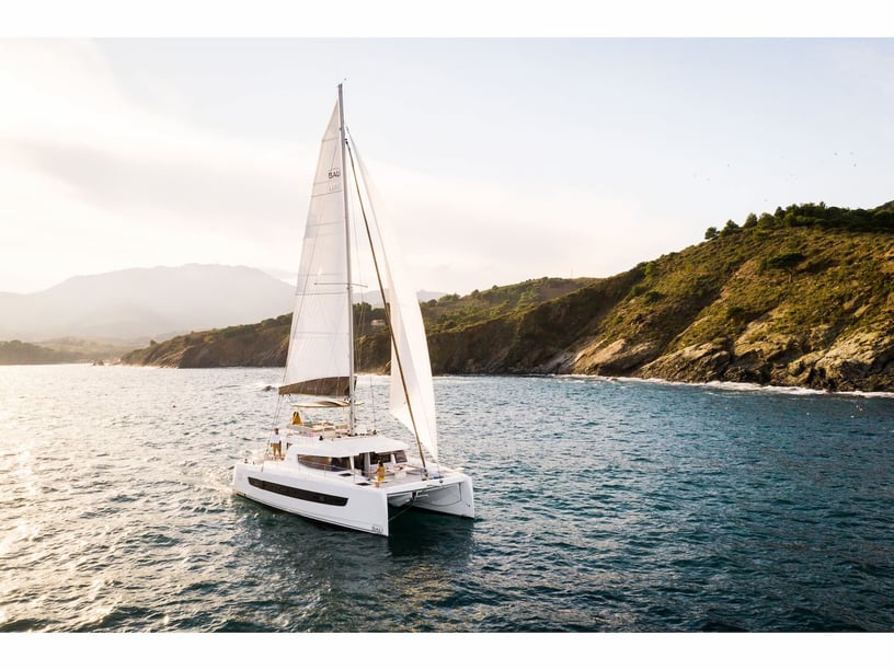 Olbia Catamaran Cabine 4  8  slaapplaatsen 12  gasten 14.28 m Lijstnummer: #27348