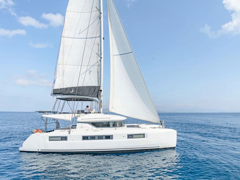 Athens Catamaran 8 cabin 12 berths 12 guests 14.75 m Listing Number: #27351
