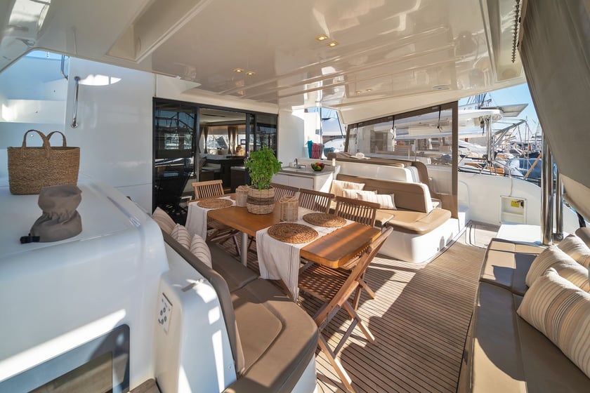 Athens Catamaran 8 cabin 12 berths 12 guests 14.75 m Listing Number: #27351 3