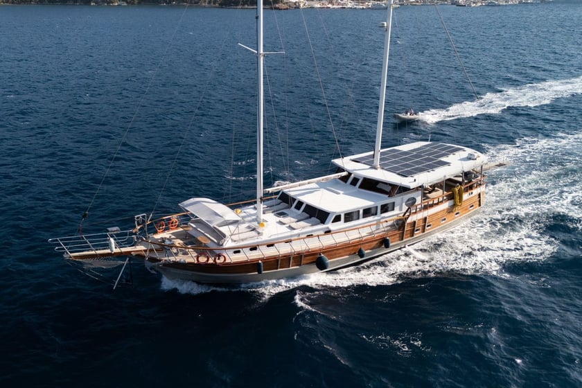 Marmaris Gulet 4 kabin Konaklama 12 kişi Seyir 12 kişi 23.15 m İlan No: #27357 2