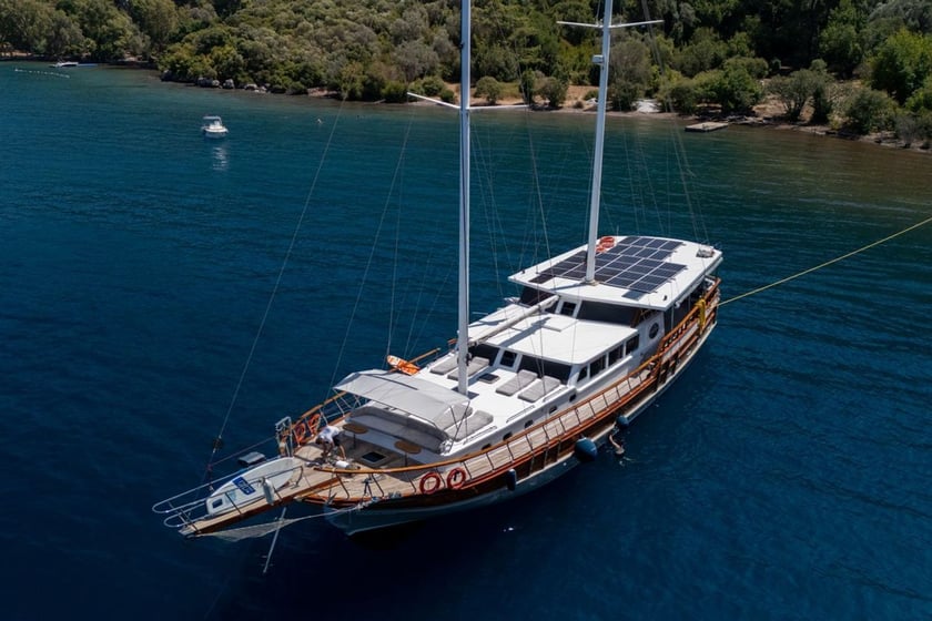 Marmaris Gulet 4 kabin Konaklama 12 kişi Seyir 12 kişi 23.15 m İlan No: #27357 3