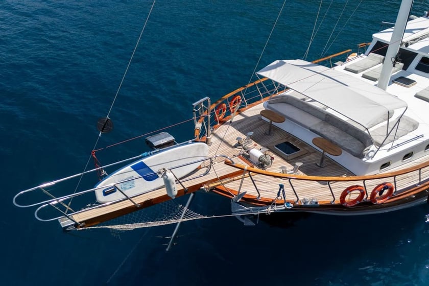 Marmaris Gulet 4 cabin 8 berths 8 guests 23.15 m Listing Number: #27357 5