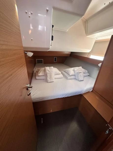 Stockholm - Saltsjöbaden Zeilboot Cabine 5  10  slaapplaatsen 10  gasten 14.15 m Lijstnummer: #27367 4