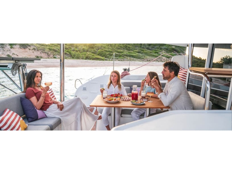 Kaštel Gomilica Catamarano cabina 4  cuccette 8  10  ospiti 11.38 m Numero dell'inserzione: #27378 2