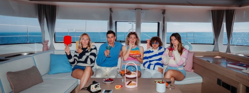 Kaštel Gomilica Catamarano cabina 6  cuccette 12  12  ospiti 15.6 m Numero dell'inserzione: #27404 4