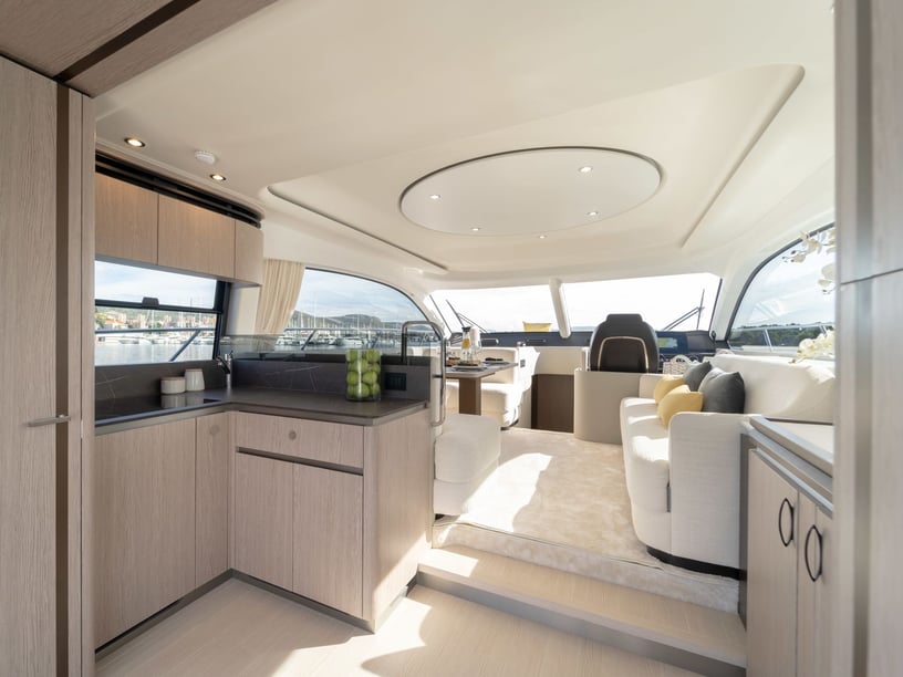 Sibenik Bateau à moteur Cabine 4  Couchettes 7  Invités 6  16.78 m Numéro de l'annonce: #27439 4